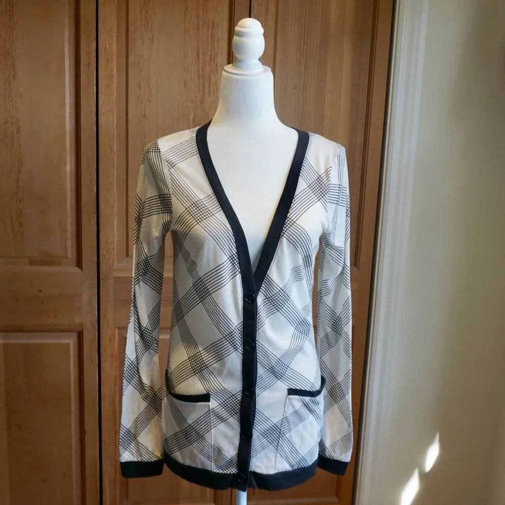💚 URBAN OUTFITTERS Stripe Pattern Cardigan (M)